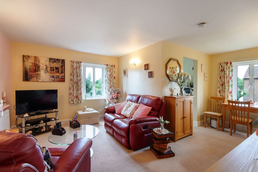 Property photo 2 of 48
