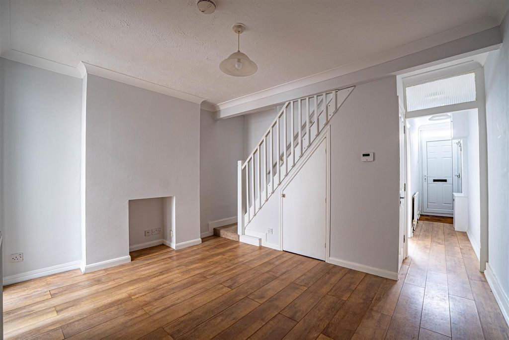 Property photo 2 of 13 Dsc06297-Hdr.Jpg