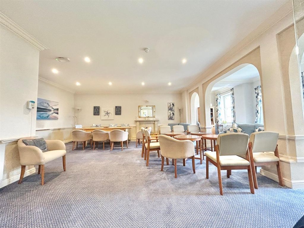 Property photo 3 of 9 Communal Lounge.Jpg