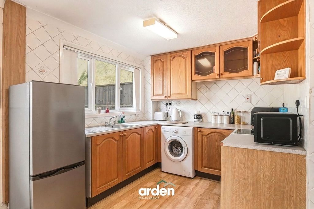 Property photo 3 of 11