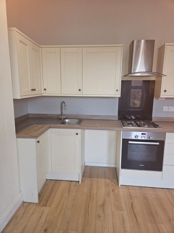 Property photo 3 of 11 Photo 5