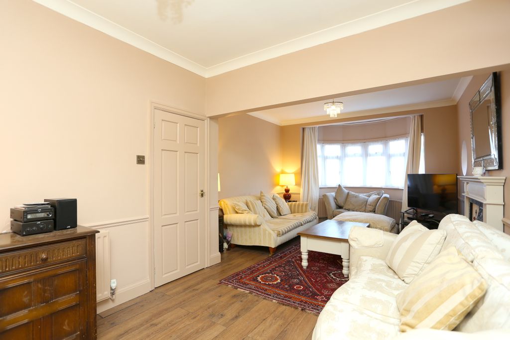 Property photo 2 of 29 7Fb3d838379F5949003F337597753Ecb06Da0Bc0.Jpg