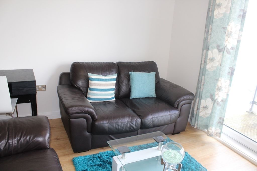 Property photo 2 of 8