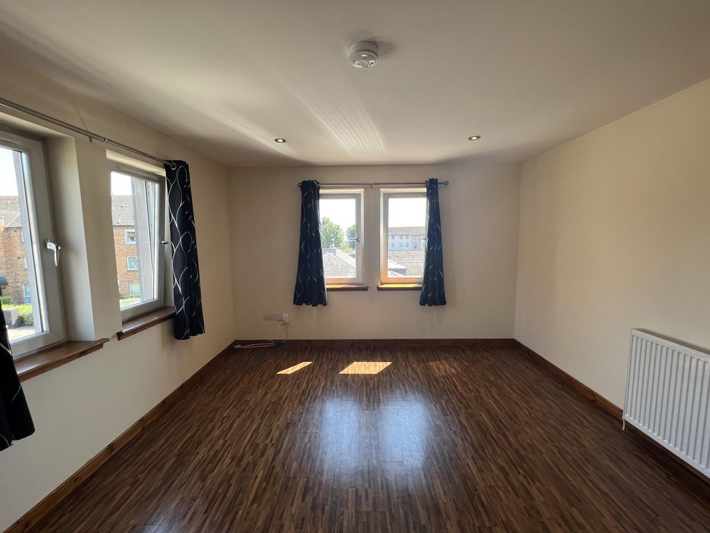 Property photo 2 of 39