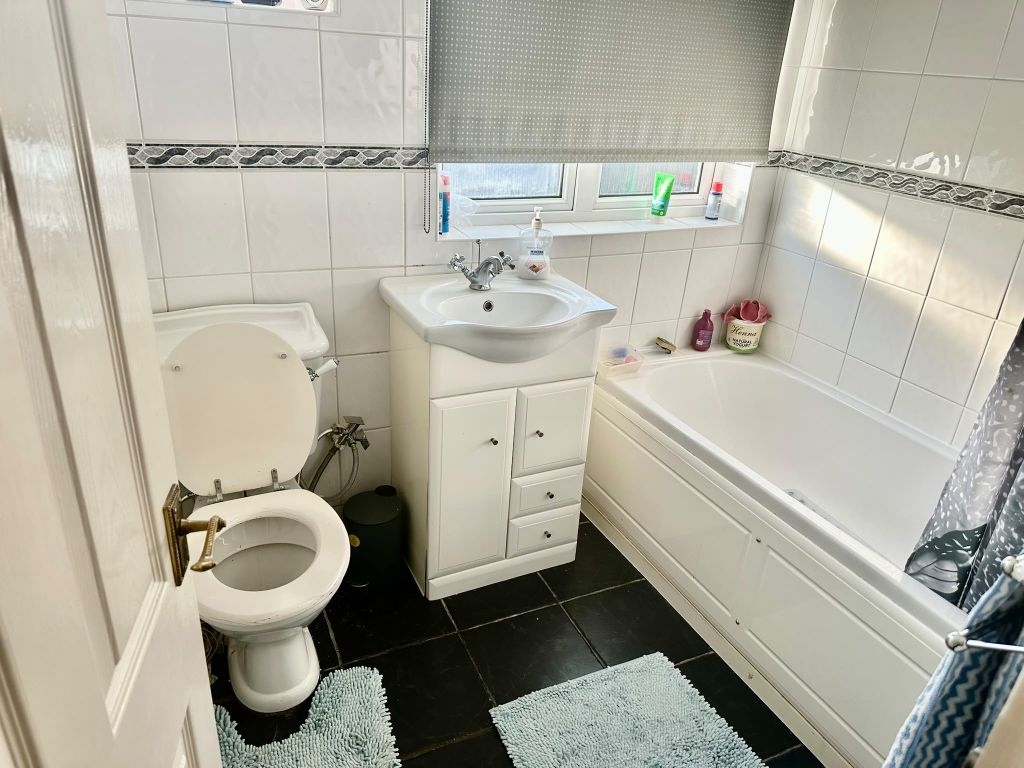 Property photo 3 of 3