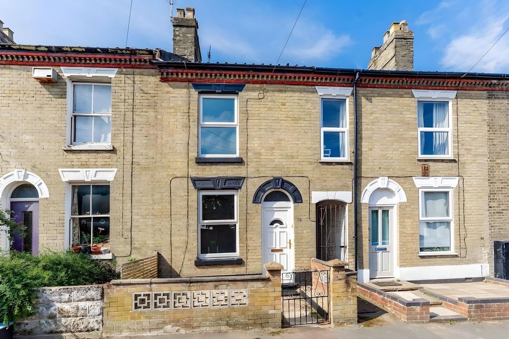 Property photo 1 of 12