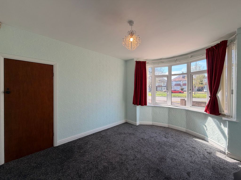 Property photo 3 of 29