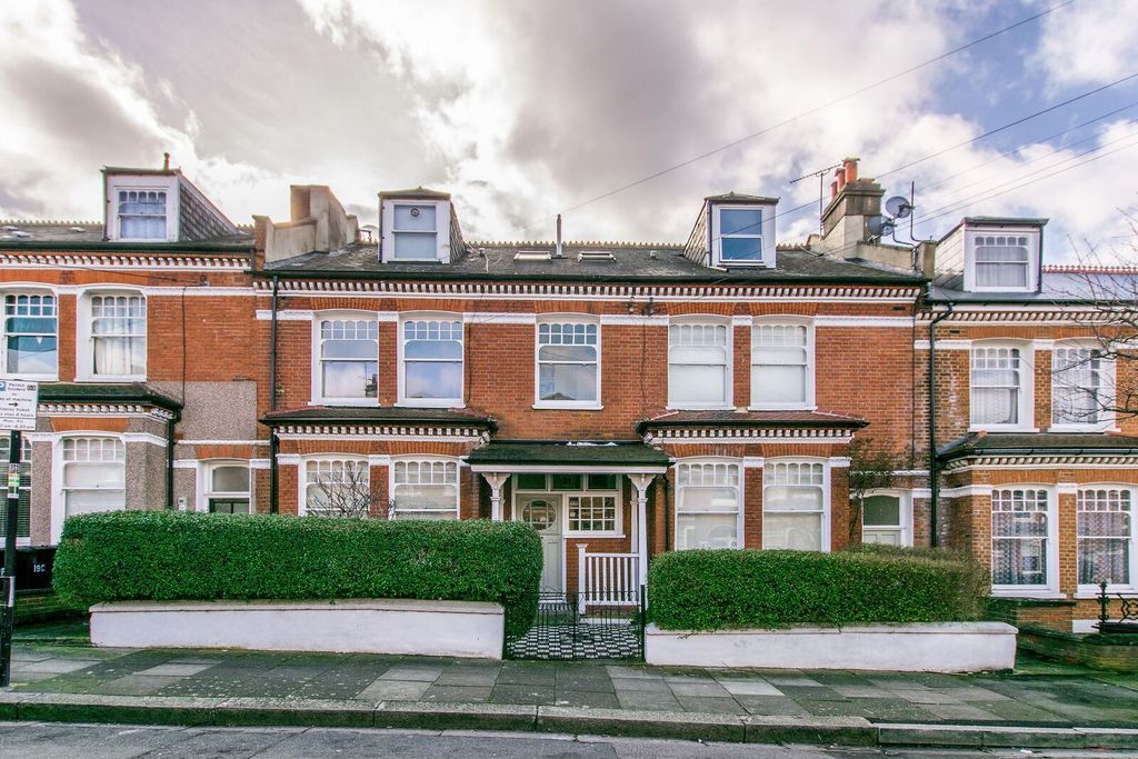 Property photo 1 of 11