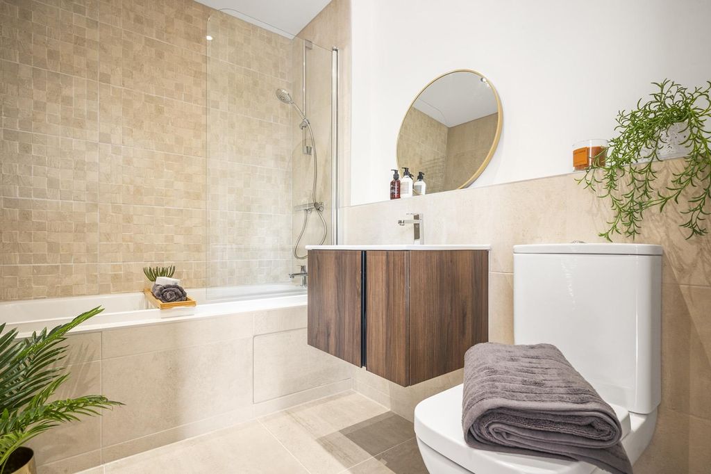 Property photo 2 of 5 Pelham-Homes-Show-Home-Bathroom.Jpg