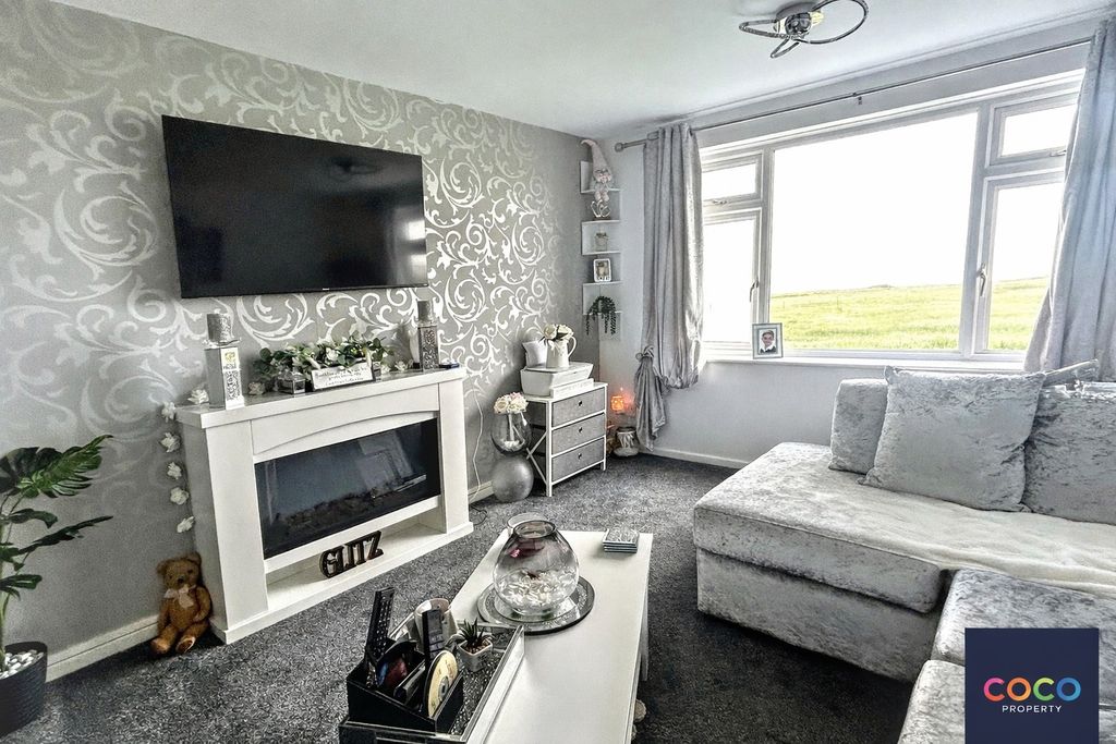 Additional image 5 of 2 bed flat for saleSavoy Court, Woolcombe Road, Portland, Dorset DT5