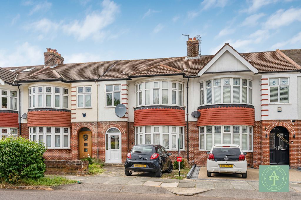 Property photo 1 of 19 Three Bedroom Terraced For Sale