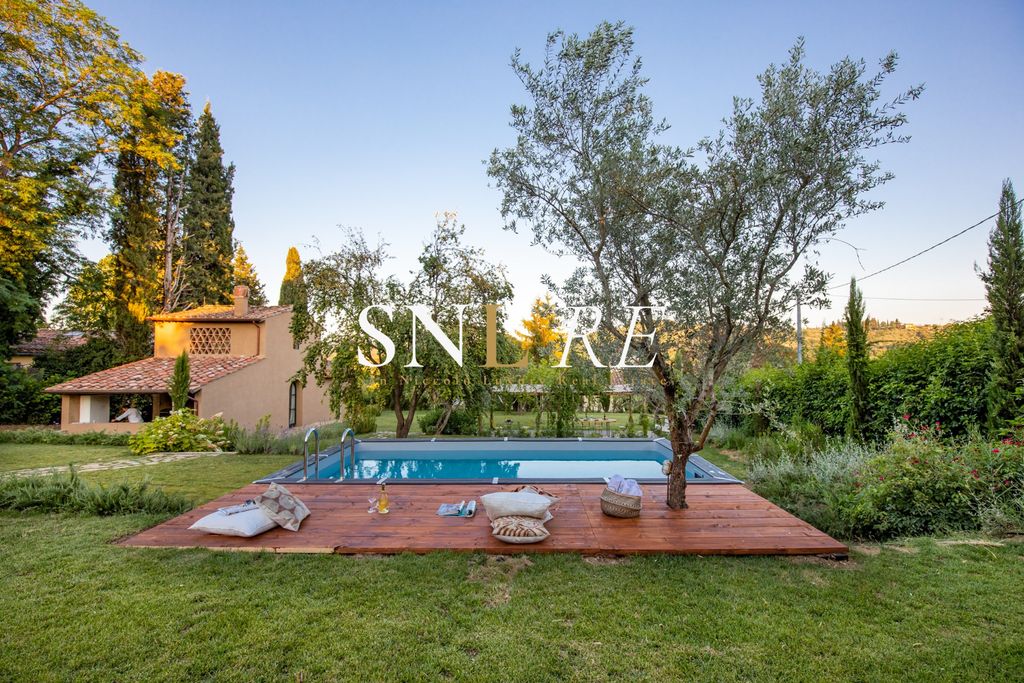 Property photo 1 of 33