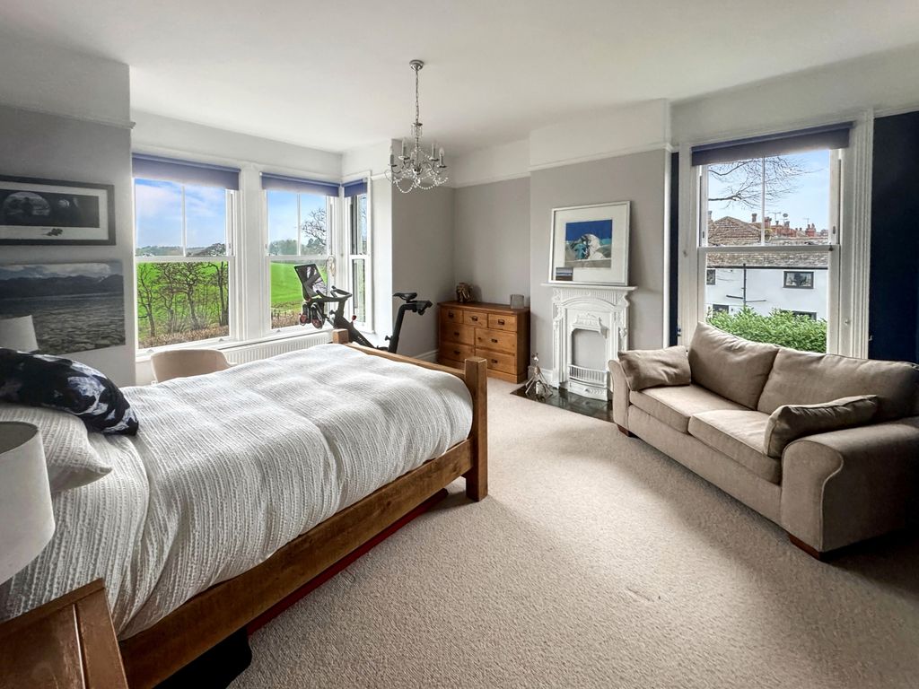 Property photo 3 of 29 Bedroom 2