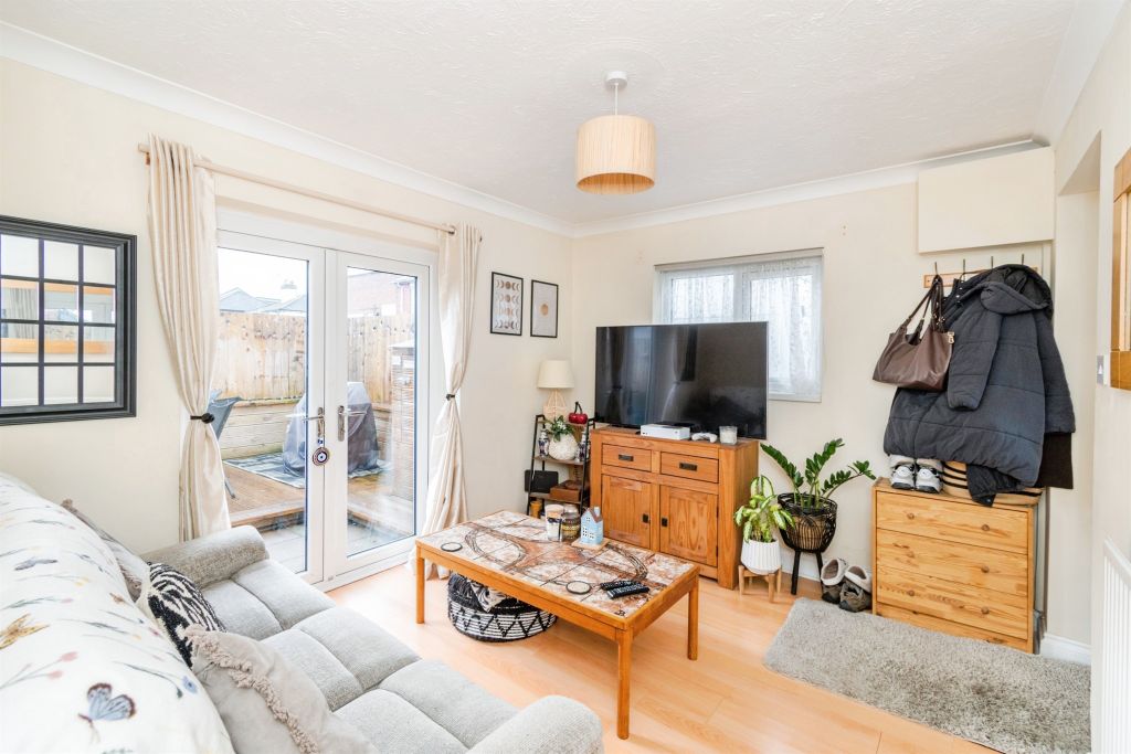 Property photo 2 of 20