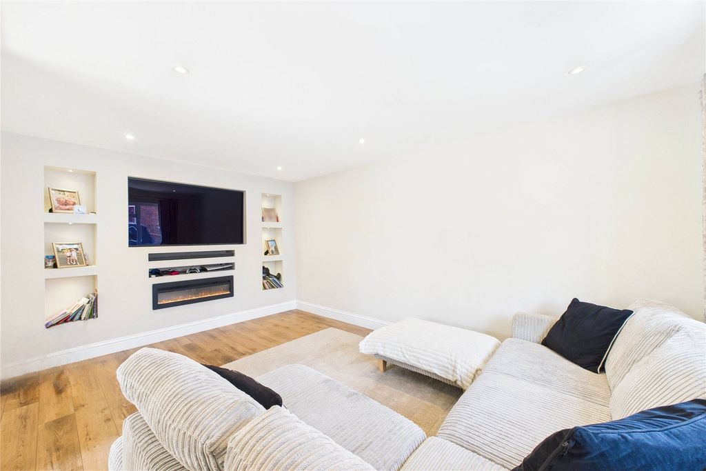 Property photo 2 of 16 Picture No. 43