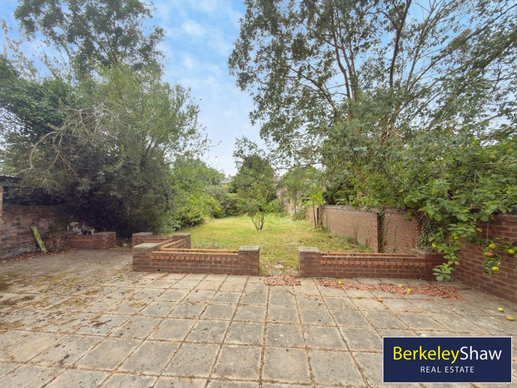 Property photo 3 of 32 Pbox-Img.Jpg