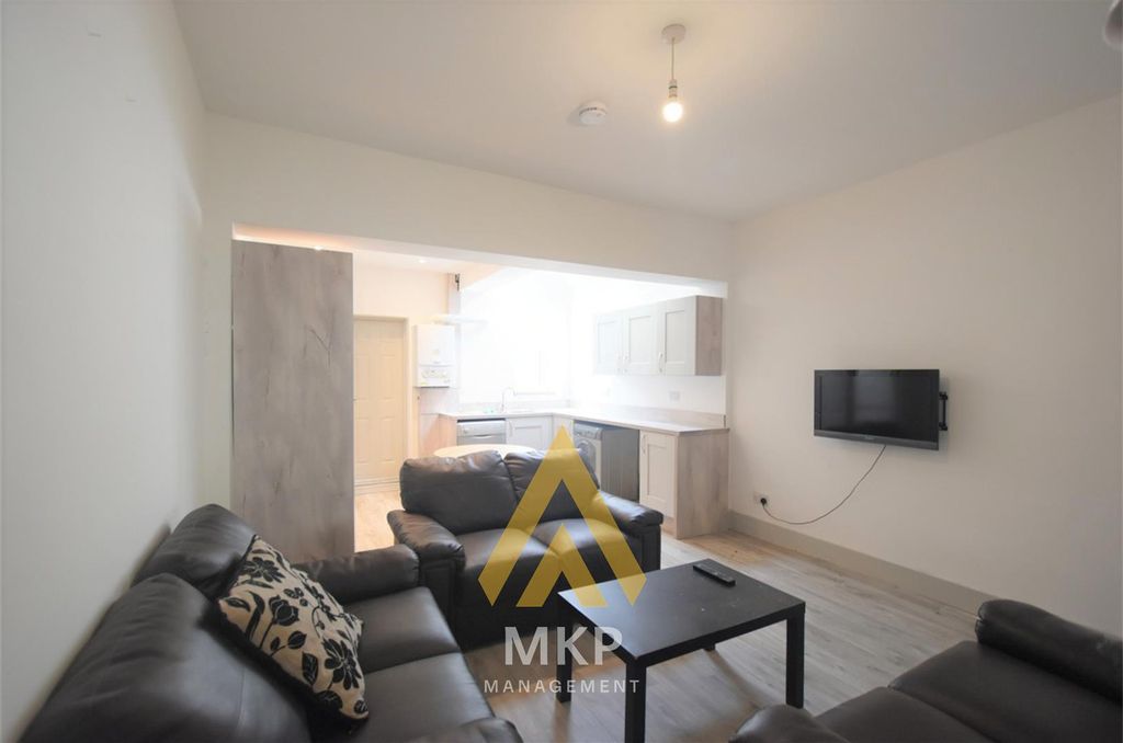 Property photo 3 of 16 12.Png