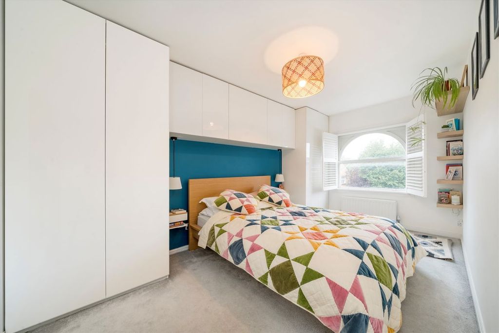 Property photo 3 of 7