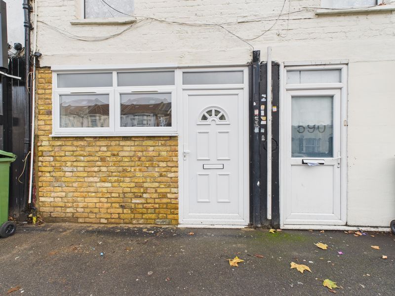 Property photo 1 of 10 Photo 10