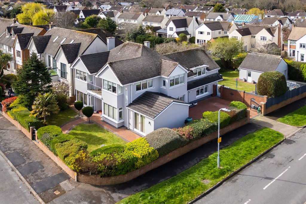 Property photo 1 of 25 Photo 3