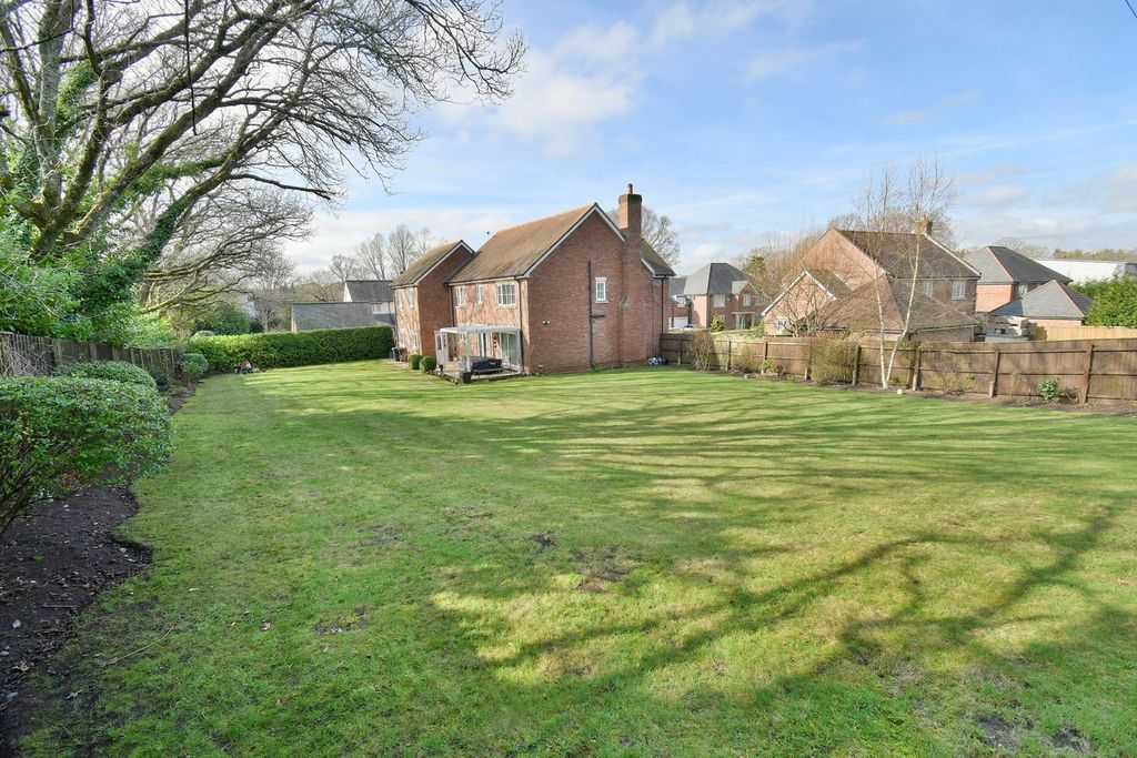 Property photo 3 of 26