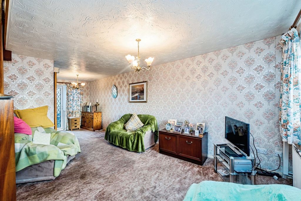 Property photo 2 of 14