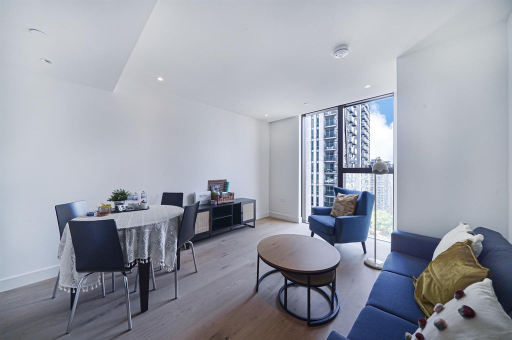 Property photo 3 of 15 Apartment 1608, Harcourt Tower - m4Jo84Fjntcl4Fgln