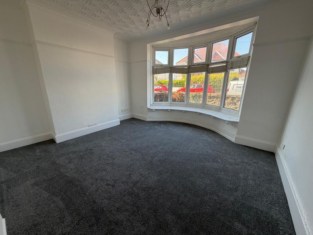 Property photo 1 of 17 Bedroom Porthcawl Cf36