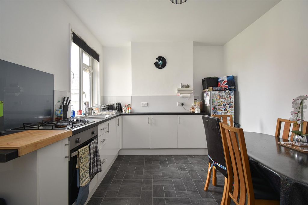 Property photo 2 of 16 Kitchen/Diner