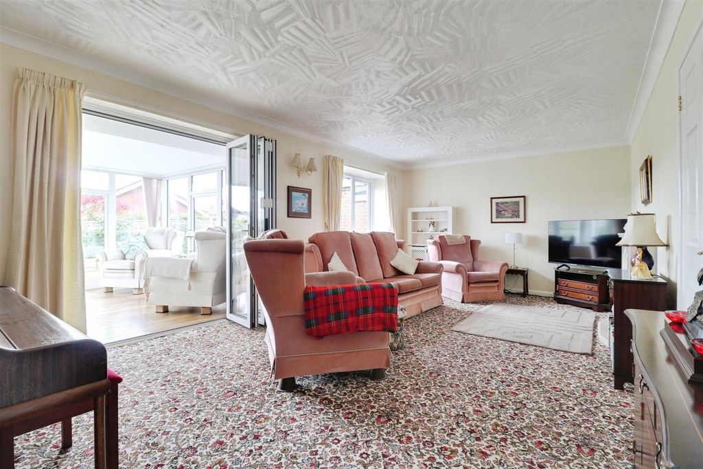 Property photo 2 of 19 B7Fd6F4F-Img_6421-Img_6423.Jpg