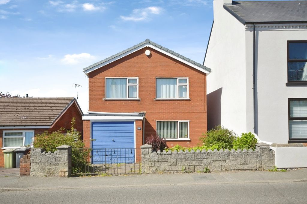 Property photo 1 of 18