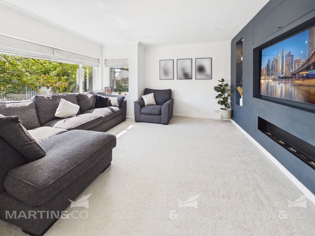 Property photo 3 of 25 Cam02406G0-Pr0603-Still003