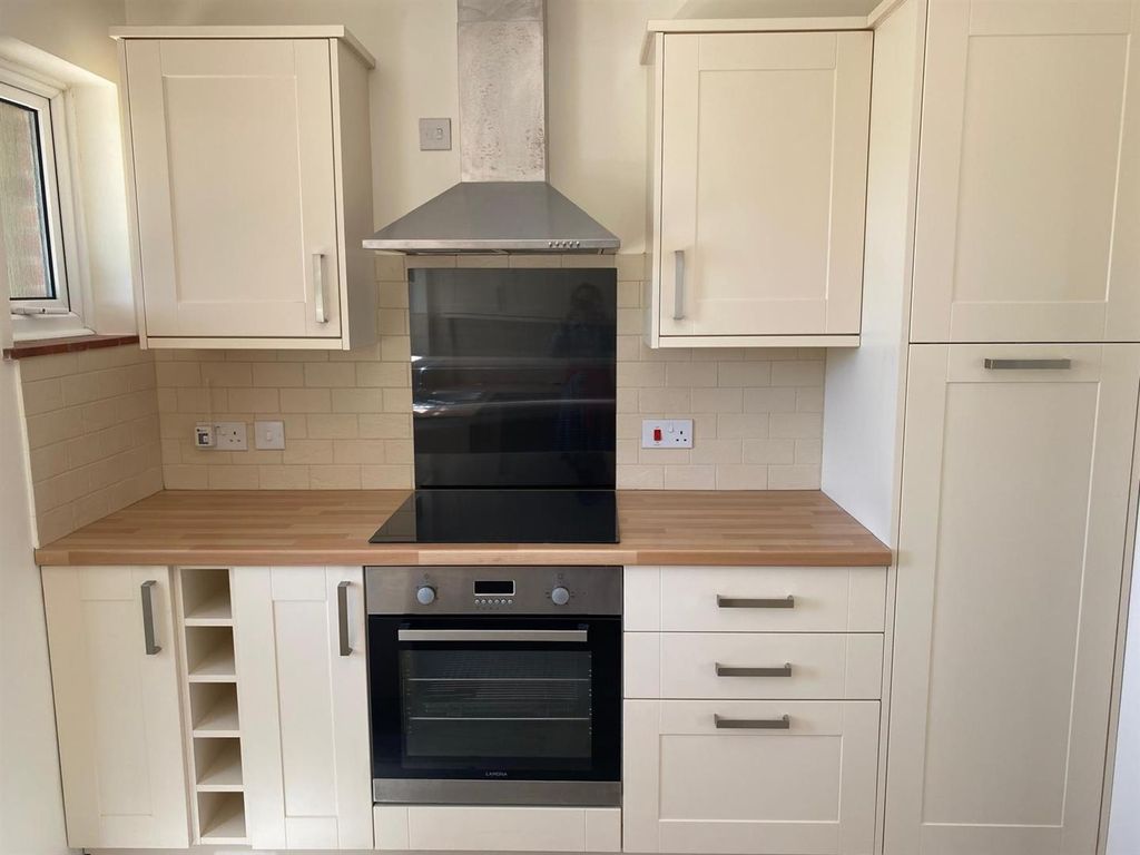 Property photo 2 of 15 11.Jpg