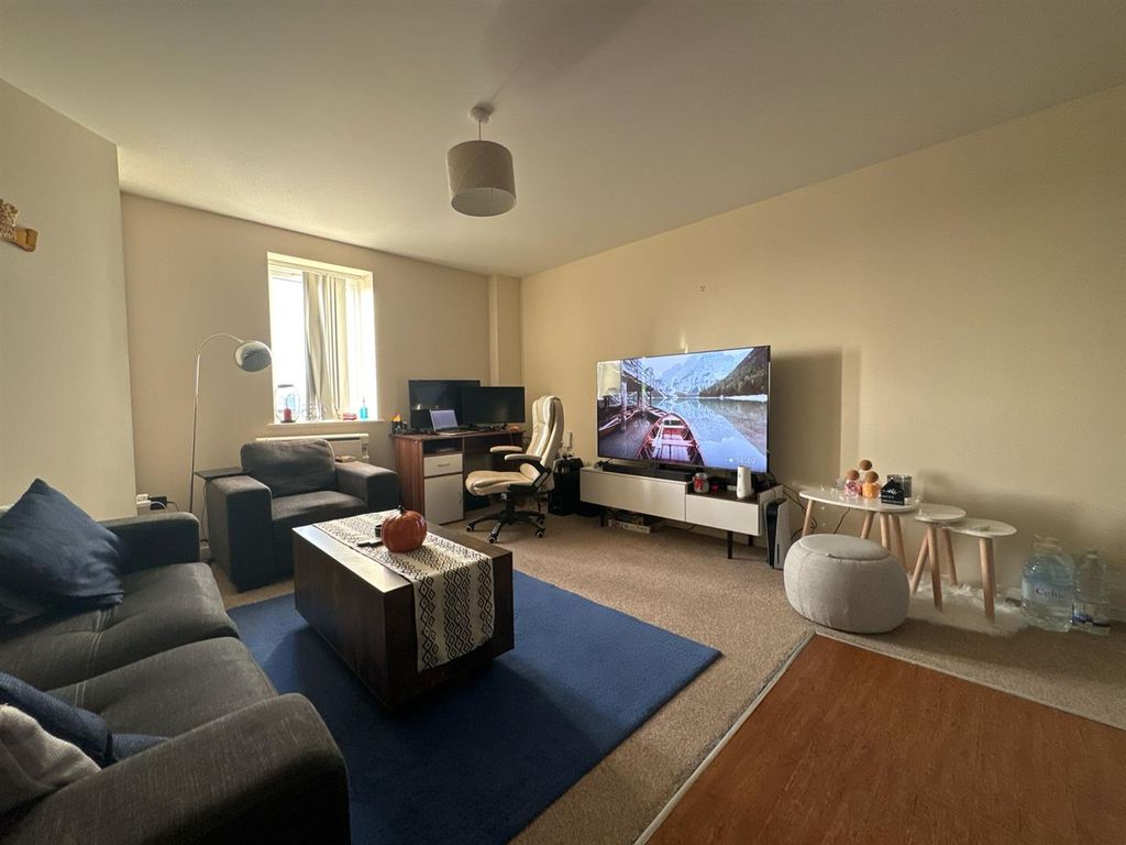 Property photo 2 of 11 Unknown-10.Jpeg