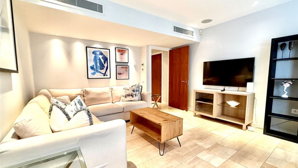 Property photo 2 of 10 Img_9063