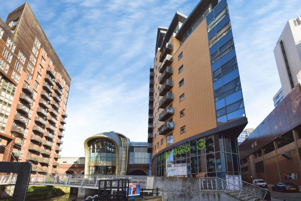 Property photo 1 of 11