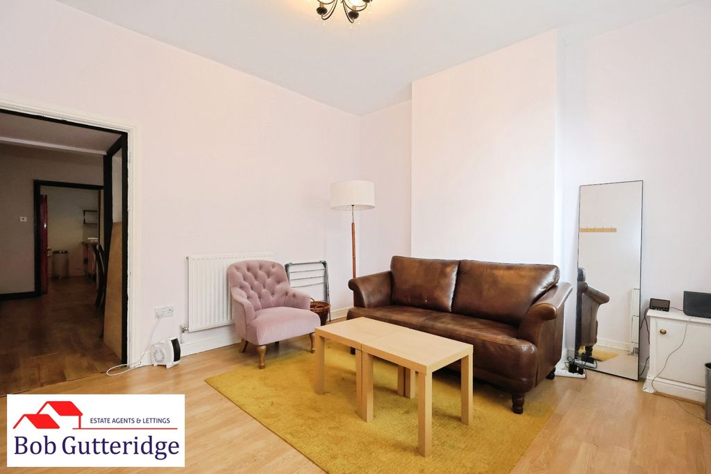 Property photo 3 of 13 Sitting Room
