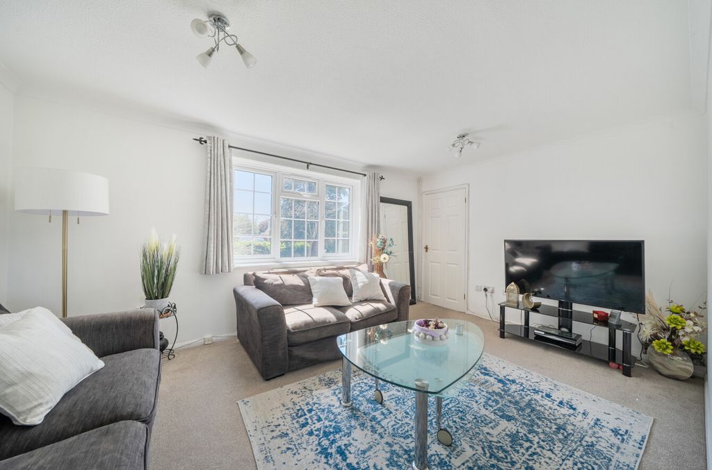 Property photo 3 of 17 1448286-16-69Ea8F...