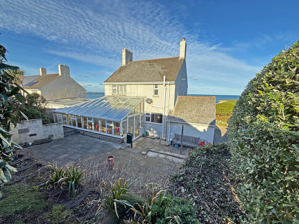 Property photo 1 of 19