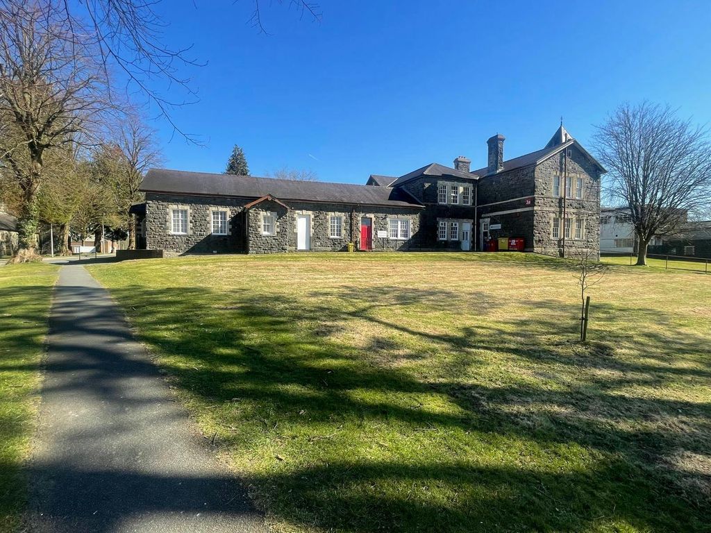 Property photo 1 of 36 6E5Fb193Cf9d4Cf398311Cf1Df989Dac.Jpg