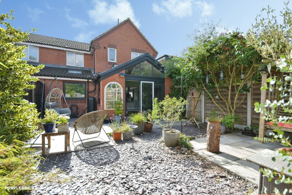 Property photo 2 of 29