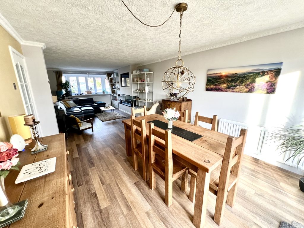 Property photo 3 of 24 Img_6027