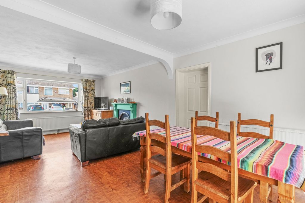 Property photo 3 of 18