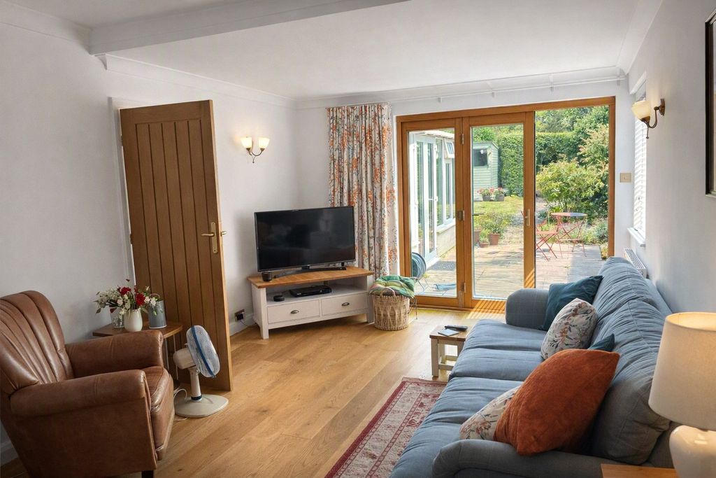 Property photo 2 of 8 Picture No. 27