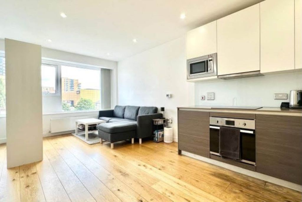 Property photo 2 of 7