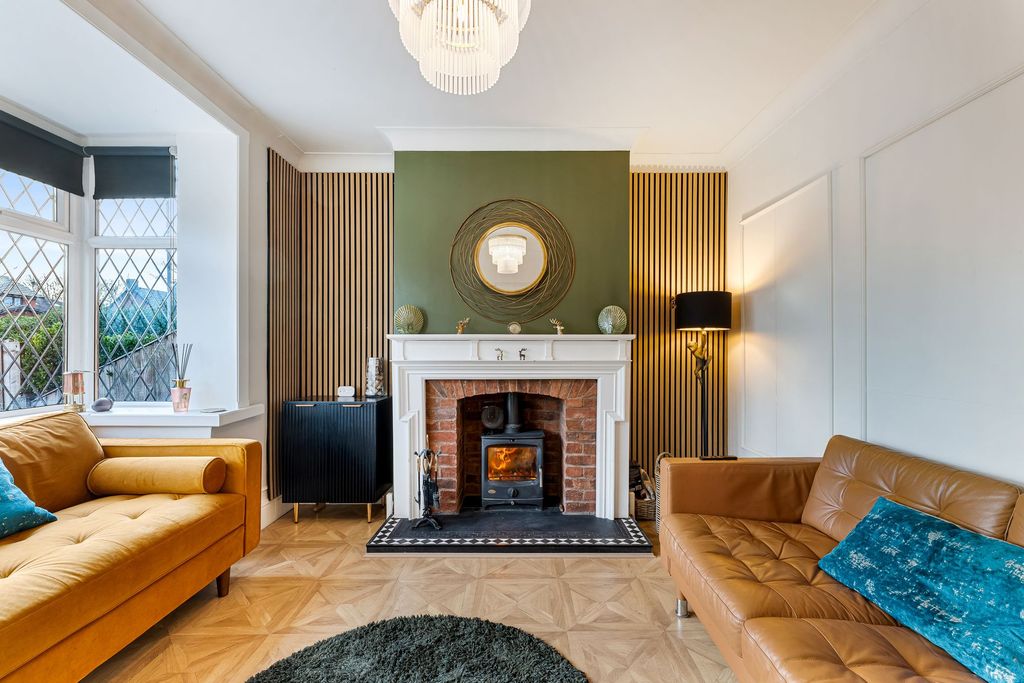 Property photo 2 of 33