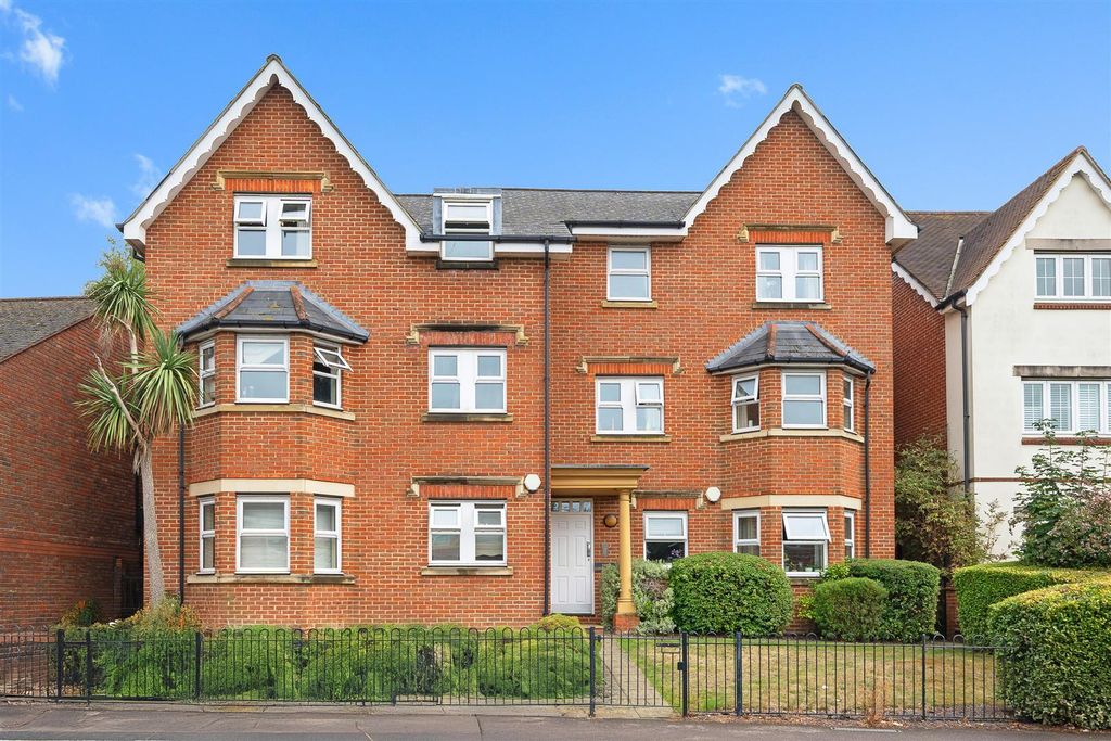 Property photo 1 of 8 Hcxlniwcteowu-Mvt5Lsnw.Jpg