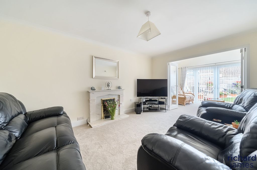 Property photo 2 of 19 Xgkdozesn23032307