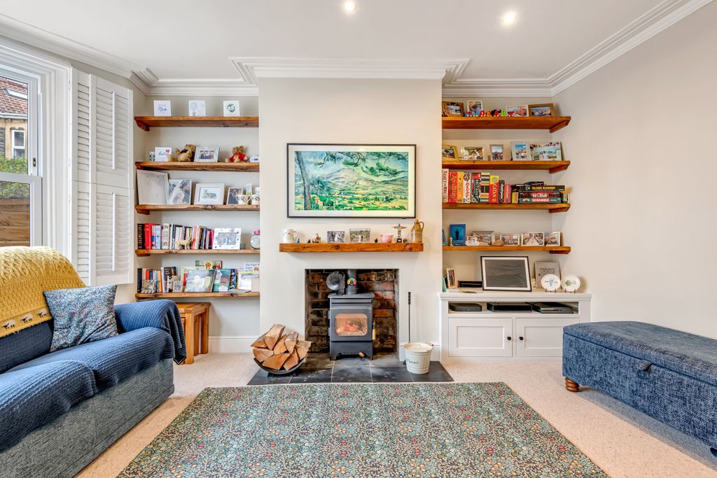 Property photo 2 of 39 Lifestyle