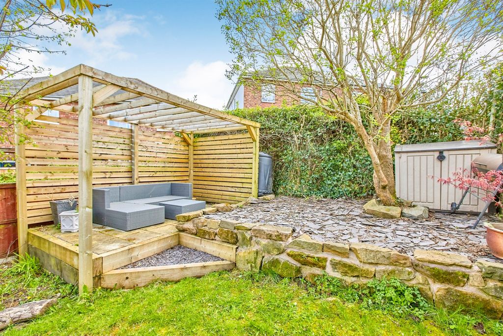 Property photo 2 of 20